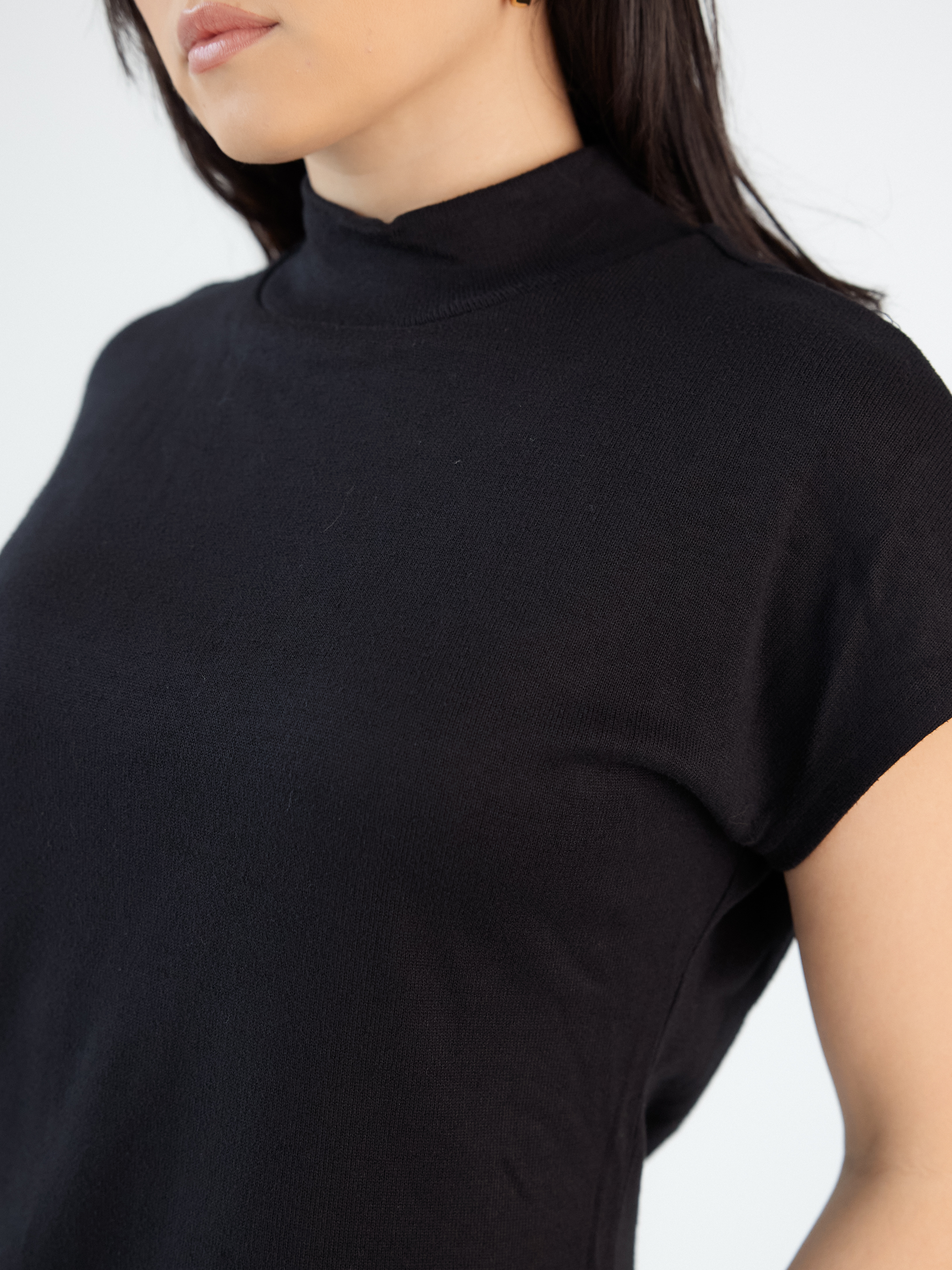 Boxy Mock Neck Brami