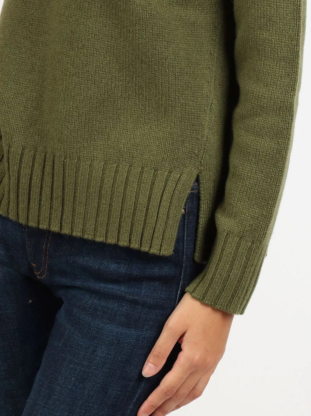 DAL 1926 V-neck cashmere sweater with vents 