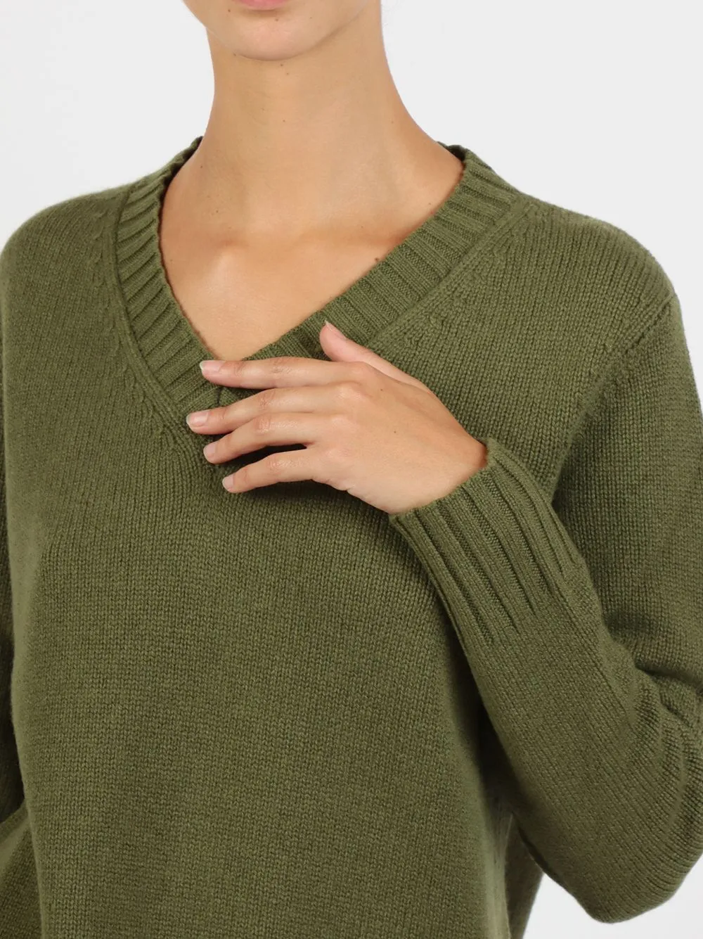 DAL 1926 V-neck cashmere sweater with vents 