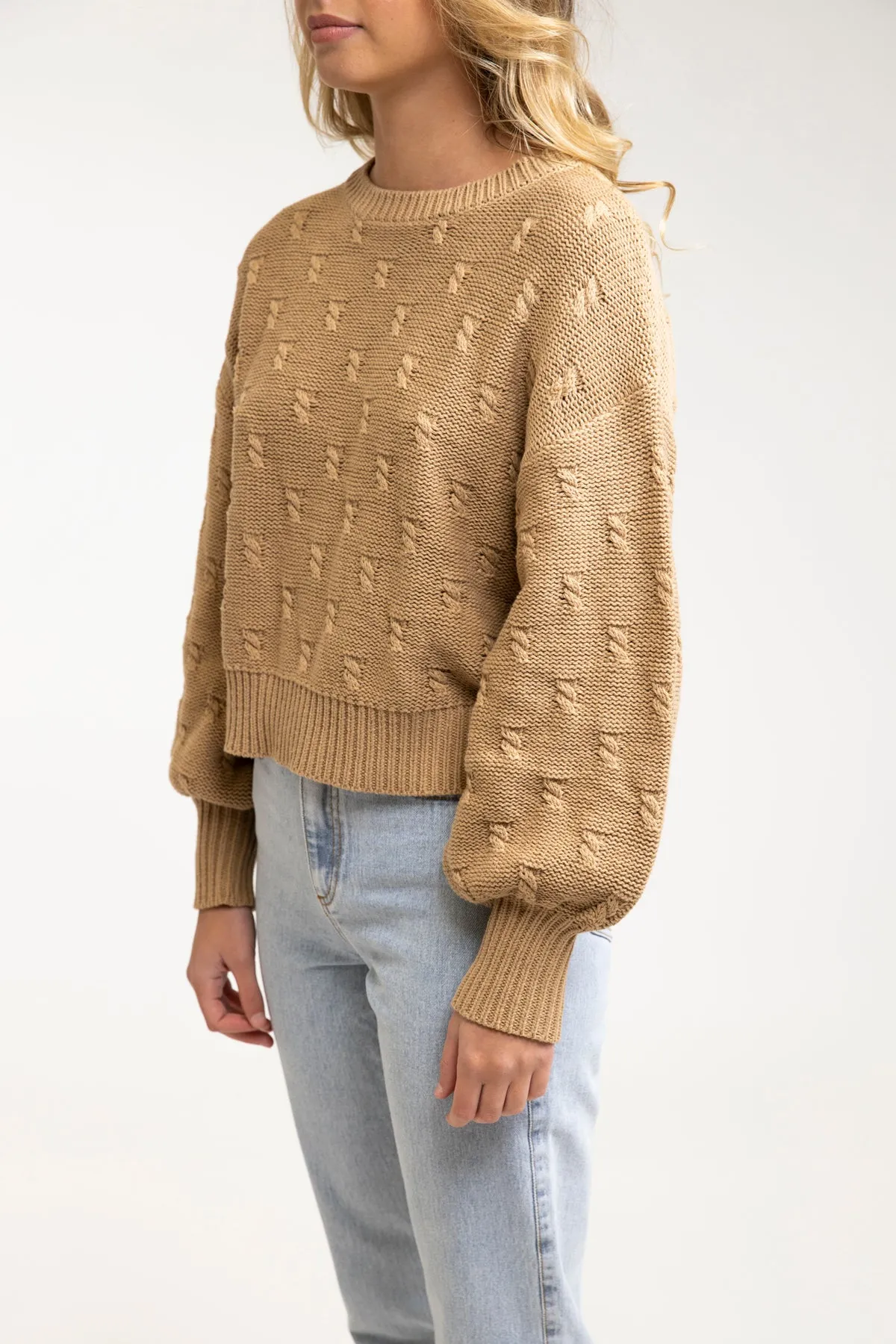 La Vida Cropped Sweater Oak