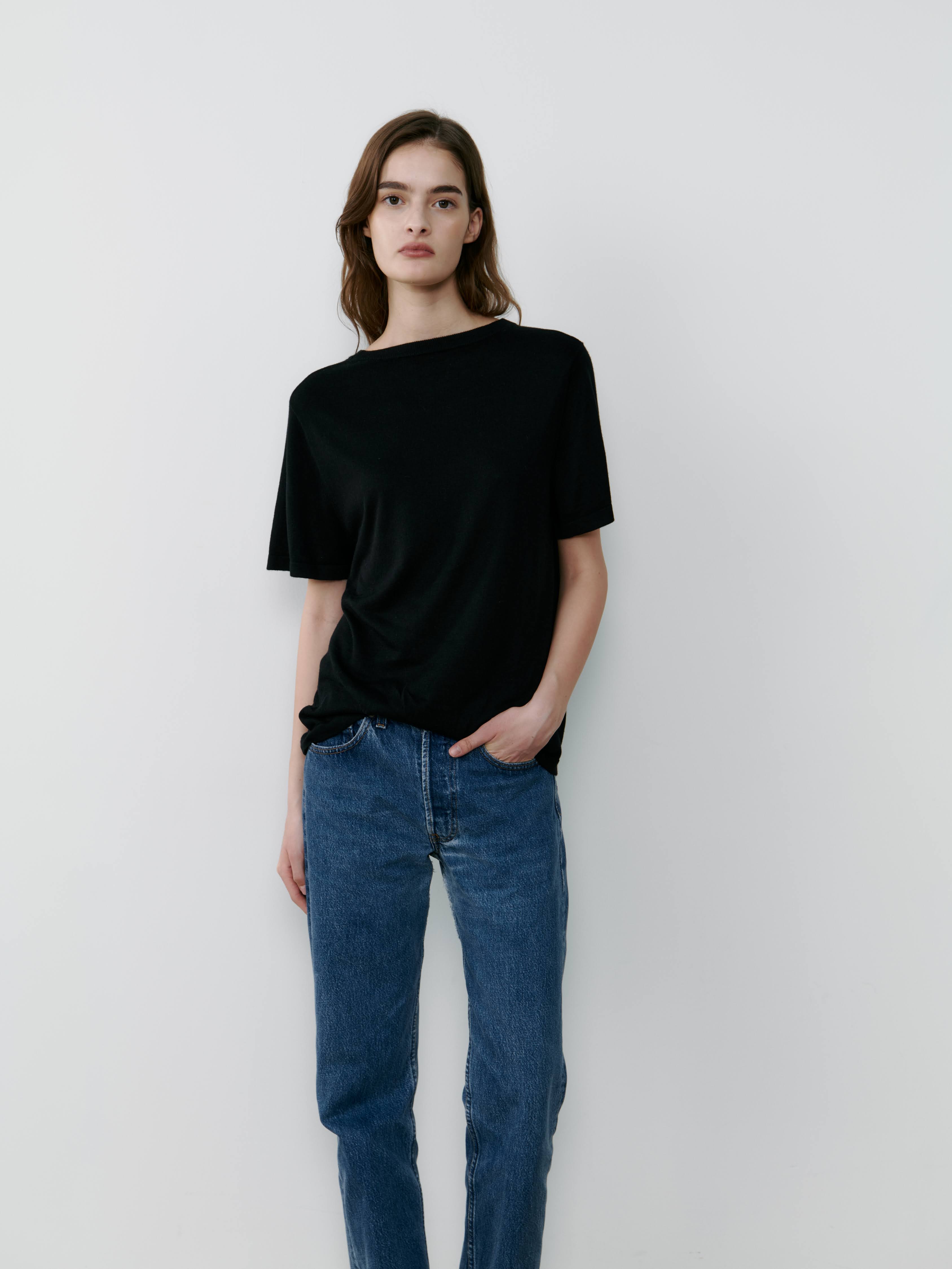 THE SILK TEE - BLACK