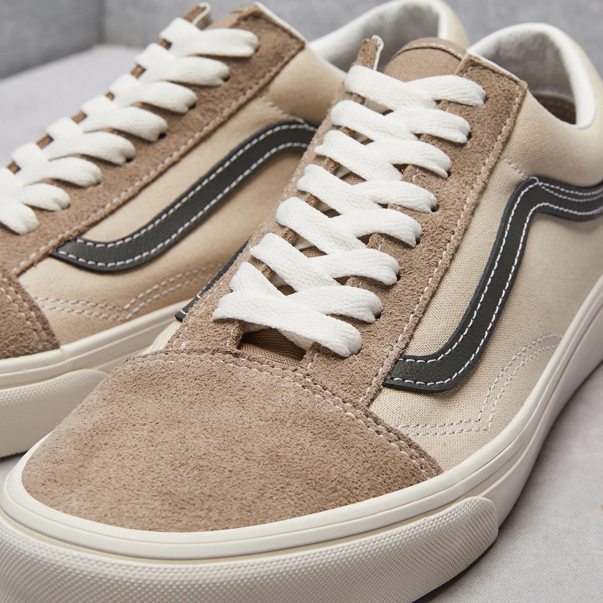 Vans Old Skool Shoes